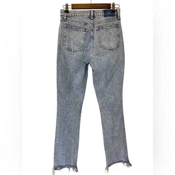 Abercrombie The 90’s Skinny High Rise Acid Wash Jean - Picture 7 of 10